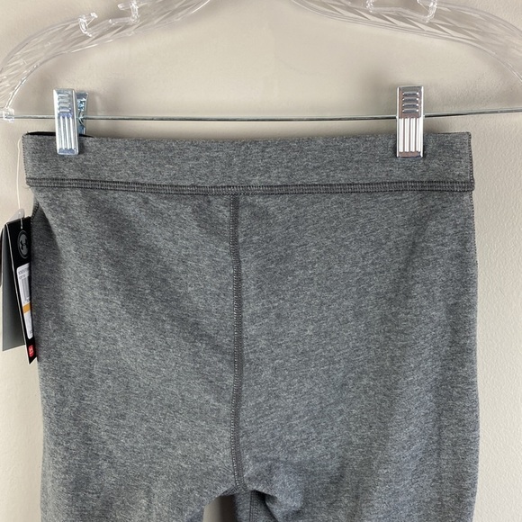 NWT New with Tags UNDER ARMOUR FAVORITE WORDMARK CAPRI WOMEN'S Size Small - Picture 11 of 16